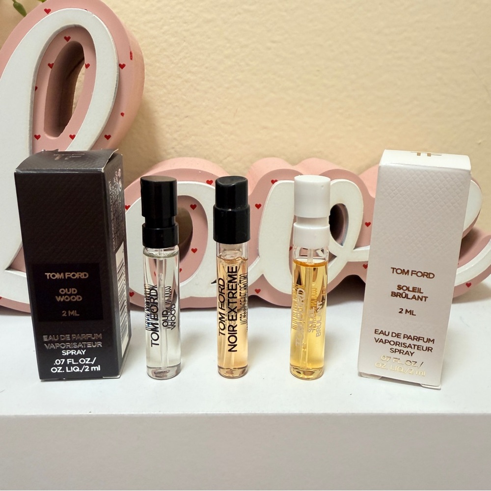 3x Tom Ford Rose Deluxe sample 2 ml each